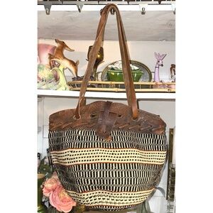 Vintage Kenya Large Beige Black Woven Purse with Leather Closure and Strap